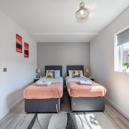 Ash View Place 4 -Heathrow - Thorpe Park - Free Parking Staines-upon-Thames Εξωτερικό φωτογραφία