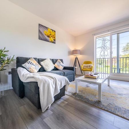 Ash View Place 4 -Heathrow - Thorpe Park - Free Parking Staines-upon-Thames Εξωτερικό φωτογραφία