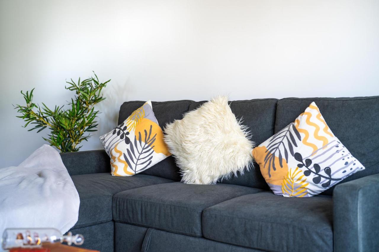 Ash View Place 4 -Heathrow - Thorpe Park - Free Parking Staines-upon-Thames Εξωτερικό φωτογραφία