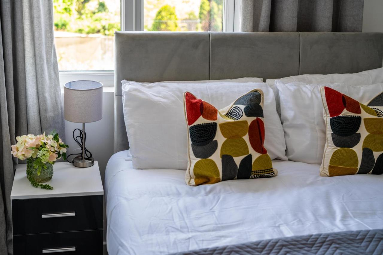 Ash View Place 4 -Heathrow - Thorpe Park - Free Parking Staines-upon-Thames Εξωτερικό φωτογραφία